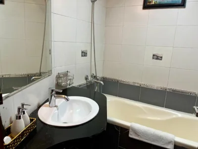 Habitación Familiar — Hanoi Street Hotel